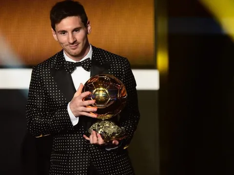 13 kỉ lục thế giới được nắm giữ bởi Lionel Messi