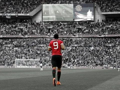 Martial bỏ theo dõi M.U trên mạng xã hội, fan Quỷ đỏ phát hoảng