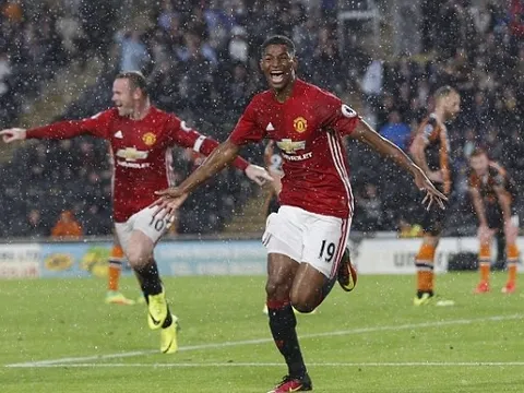 Marcus Rashford hóa người hùng giúp M.U giành 3 điểm thót tim
