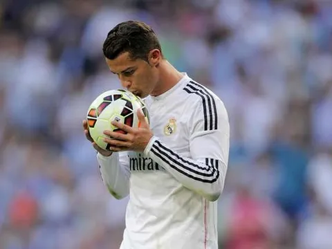 Một mình Ronaldo bằng 4 đội tuyển Hungary