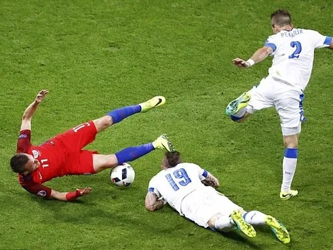 TRỰC TIẾP Anh 0-0 Slovakia: Anh chấp nhận nhì bảng (Kết thúc)