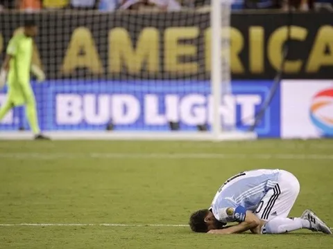 Maradona đã đúng, Messi không có tố chất thủ lĩnh