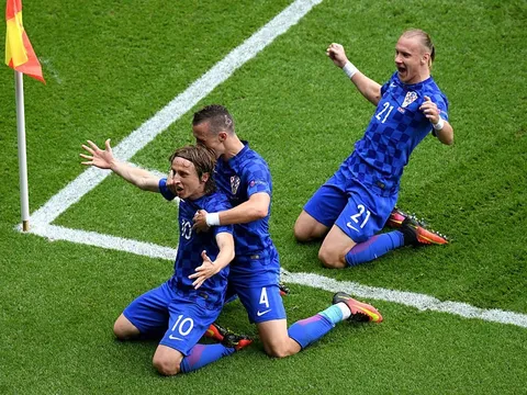 Modric lập siêu phẩm, Croatia hạ gục Thổ Nhĩ Kỳ