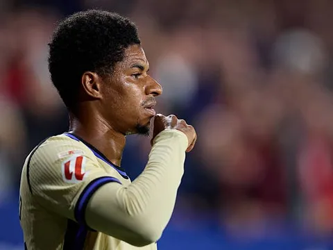 Cú lùi 15 triệu euro của Rashford làm khó Man Utd
