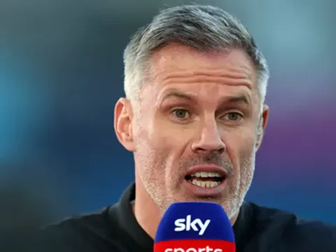 Carragher tin Arsenal sẽ vô địch nếu hạ West Ham