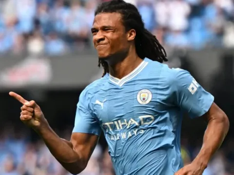 Người đại diện của Nathan Ake liên hệ 3 ông lớn Serie A