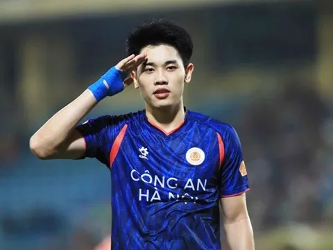 Đình Bắc bùng nổ với hiệu suất ghi bàn cực khủng