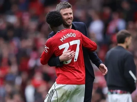 Michael Carrick đã đánh thức bản năng sát thủ của Kobbie Mainoo