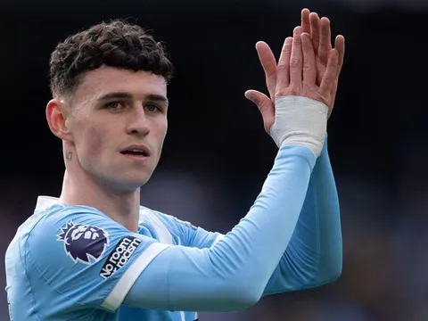 Man City gia hạn 4 năm với Foden dù đang sa sút