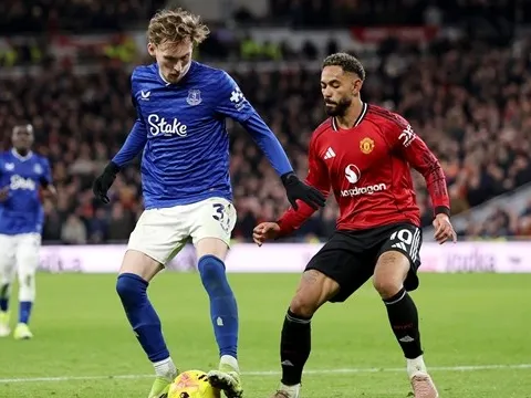 James Garner tỏa sáng trước Man City khiến Man Utd tiếc nuối