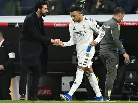 Arbeloa gửi thông điệp đanh thép tới Mbappe về sự tận hiến