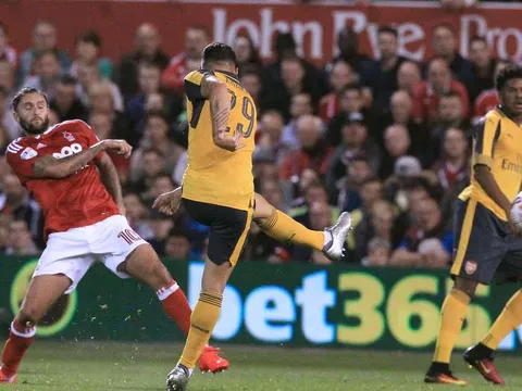 Xhaka chơi quá hay, Wenger cũng bất ngờ