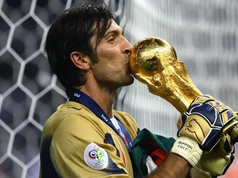 50 pha cứu thua đỉnh cao của Gianluigi Buffon