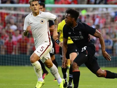 Daniel Sturridge lại khiến Liverpool đau đầu với chấn thương hông