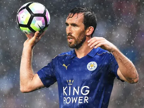 Bất mãn với Moreno, Liverpool nhắm sao Leicester