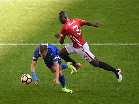 Không phải ngẫu nhiên Bailly được so sánh với Vidic
