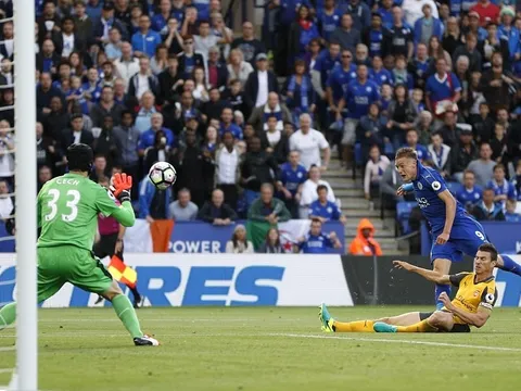 Thoát penalty, Arsenal chia điểm Leicester đầy kịch tính