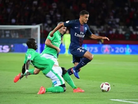 PSG hòa đau phút cuối trước Saint-Etienne