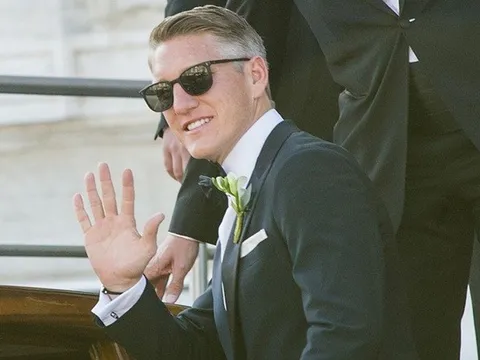 Schweinsteiger cưới vợ 2 lần trong vòng 2 ngày