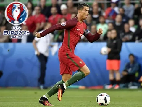 Cristiano Ronaldo được 'quà an ủi' sau trận đấu với tuyển Áo