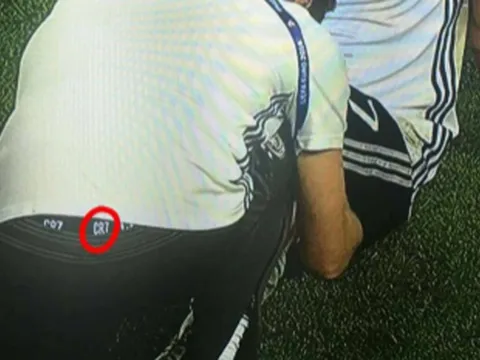 Thành viên tuyển Đức mặc ‘quần lót của Cris Ronaldo'
