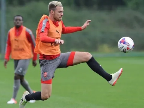 Aaron Ramsey sẵn sàng chiến Reading