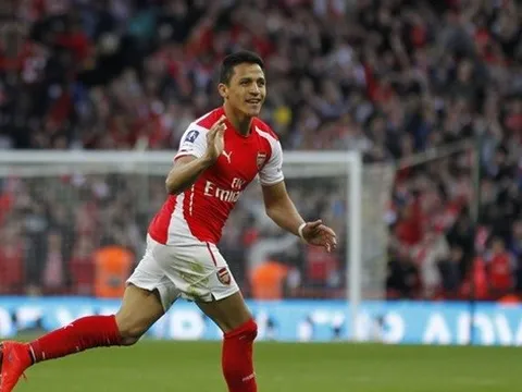 Adam Federici cản phá cú sút sấm sét của Alexis Sanchez