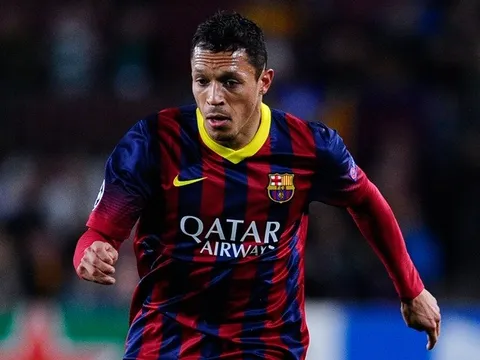 Barcelona tiếp tục bán hậu vệ