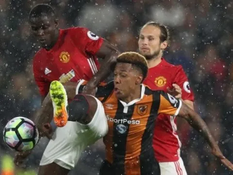 Khen Eric Bailly, đừng bỏ qua Daley Blind