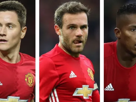 Ai xuất sắc nhất Man United tháng Mười?