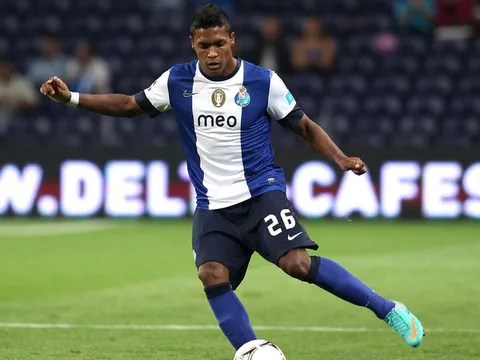 Alex Sandro từng một thời tung hoành Porto