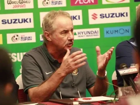 Alfred Riedl: 'Indonesia đã thắng Việt Nam nếu may mắn hơn'