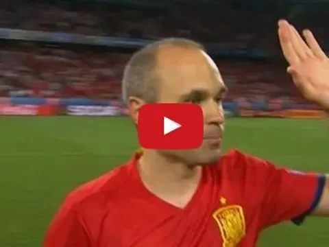 Andres Iniesta chơi cực hay trong trận gặp Thổ Nhĩ Kỳ