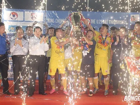 "Dị nhân" U19 Việt Nam giúp U21 Hà Nội T&T lên ngôi vô địch