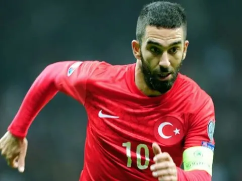 Arda Turan, ngôi sao có khả năng 'ngồi ngoài' tại World Cup 2018