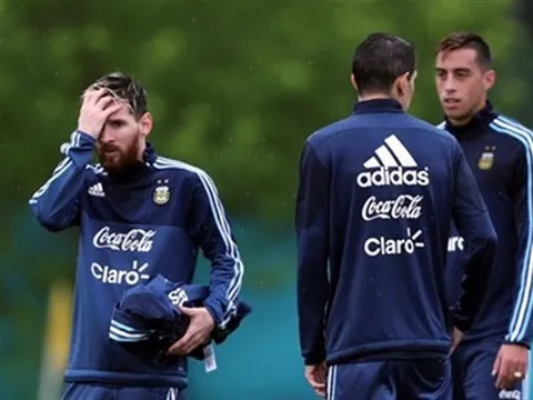 Argentina có khả năng vắng Messi khi gặp Colombia