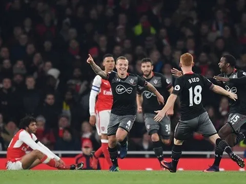 Arsenal bị chấm dứt chuỗi bất bại, nên buồn hay vui?