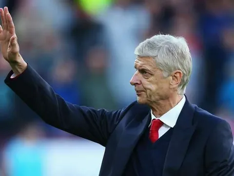 Arsenal thắng đậm, Arsene Wenger đạt cột mốc khủng