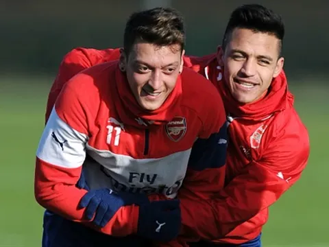 Arsenal trước nguy cơ bị thành Manchester 'xâu xé'