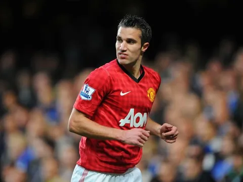 "Arsene Wenger nên bị sa thải khi bán Van Persie cho M.U"