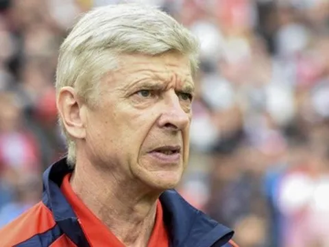 Arsene Wenger: ‘Nhìn mặt tôi có giống đang hoảng loạn không'