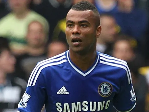 Ashley Cole thời còn khoác áo Chelsea