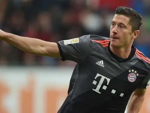 Augsburg 1-3 Bayern Munich (vòng 9 Bundesliga)