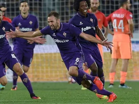 Badelj lập siêu phẩm, Fiorentina vượt qua Roma