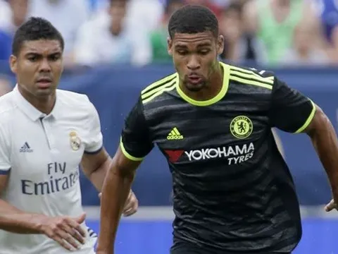 'Ballack mới' của Chelsea dính chấn thương