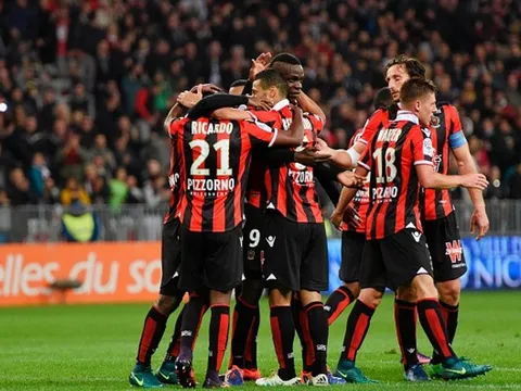 Balotelli dứt điểm tinh tế hạ Nantes, Nice tiếp tục thống trị ngôi đầu Ligue I