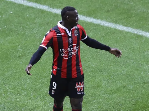 Balotelli lăn xả, Nice tiếp tục mạch toàn thắng