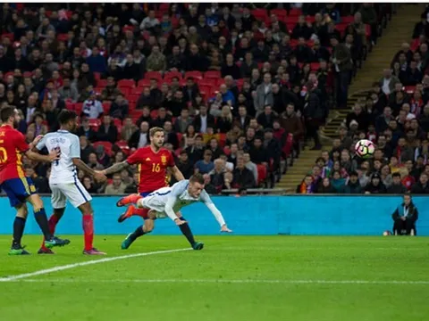 Bàn thắng đầu tiên của Jamie Vardy sau 15 trận tịt ngòi