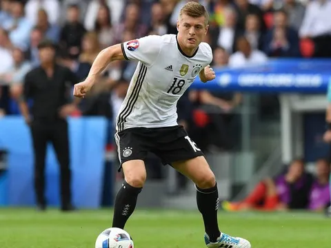 Bàn thắng đẹp mắt của Toni Kroos vs Czech