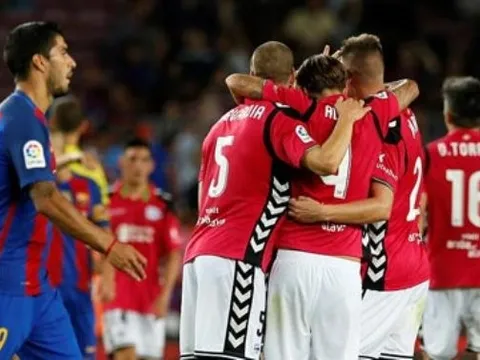 Barcelona thua sốc đội mới lên hạng trên sân nhà